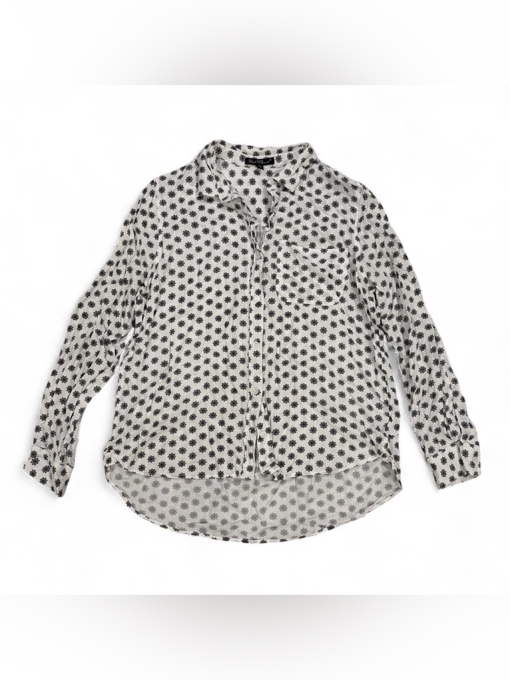 Velvet Heart white & black flower print button up hi lo hem shirt